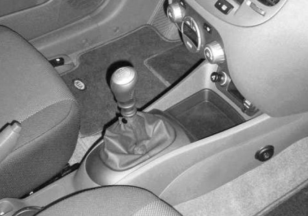 Гарант Консул 22202.R - KIA RIO 2005 - 2009 Гарант Консул 22202.R - KIA RIO 2005 - 2009